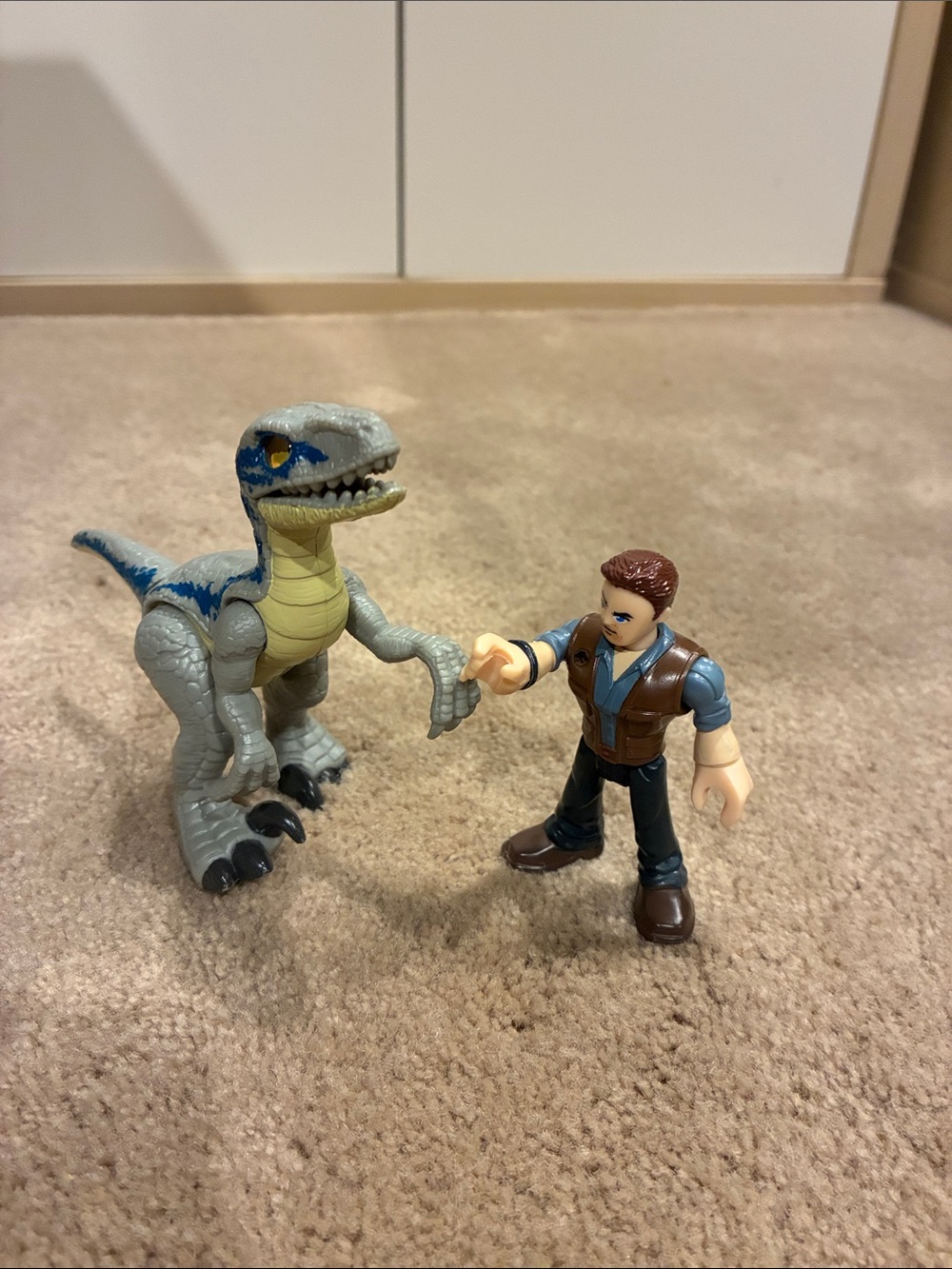 Fisher price imaginext jurassic Park world poseable blue and Owen